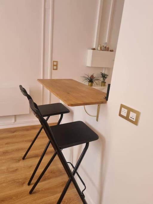 Appartement Tres Beau Au Pied Du Metro *